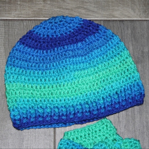 Crocheted beanie and fingerless mittens Med Adult - Picture 3 of 3